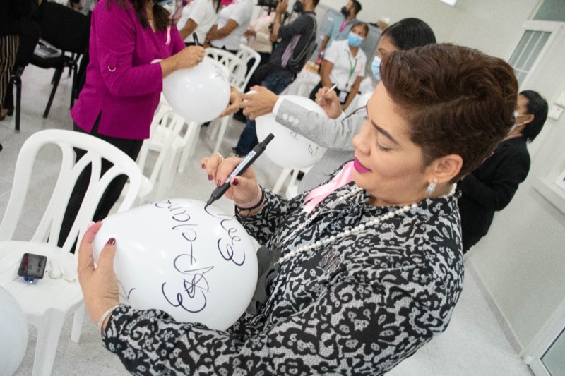 CONAPE realiza conferencia de sensibilización frente al cáncer de mama