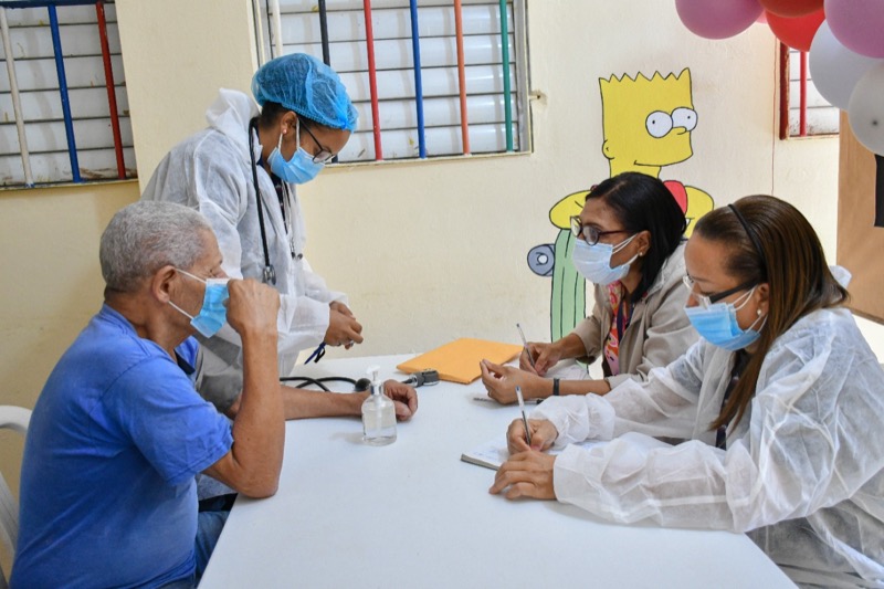 CONAPE visita al Centro de Corrección y Rehabilitación de Monte Plata Hombre 