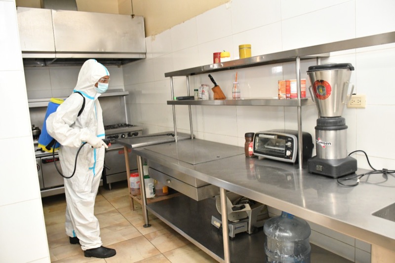 CONAPE inicia jornada de desinfección en centros que trabajan con adultos mayores 