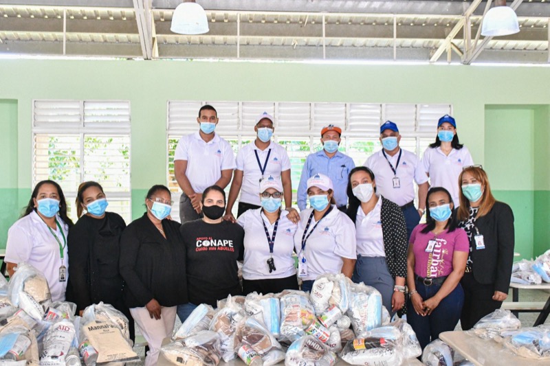CONAPE Asiste Adultos Mayores en el Enriquillo de Herrera