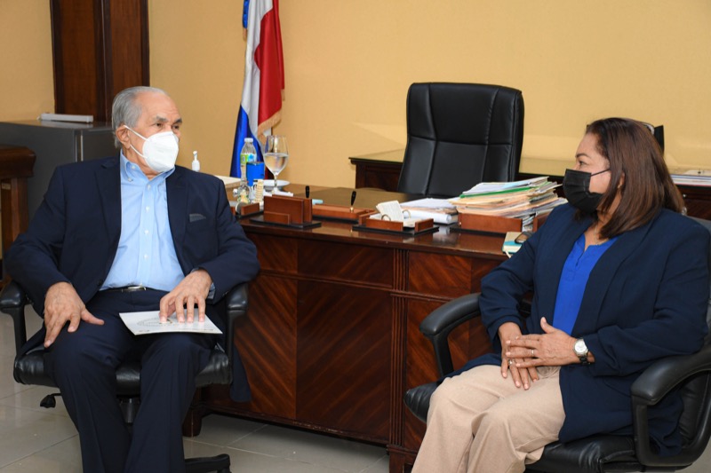 Visita a la Gobernadora de Santo Domingo