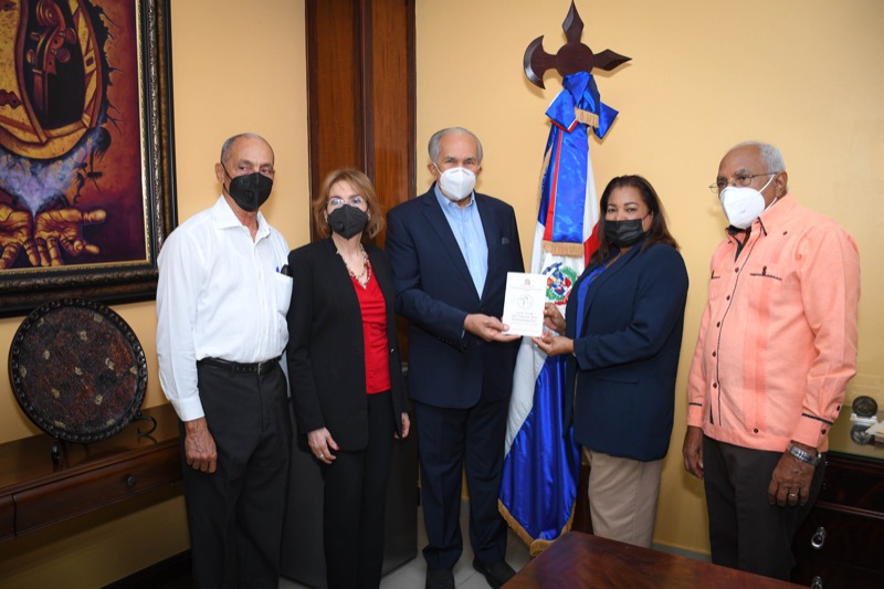 Visita a la Gobernadora de Santo Domingo