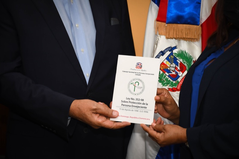 Visita a la Gobernadora de Santo Domingo