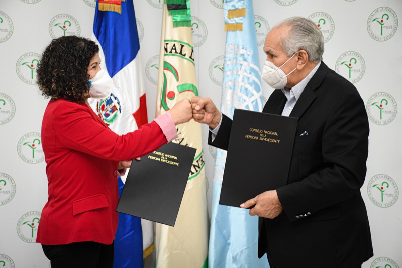 CONAPE y UNFPA ratifican convenio para producir data sobre envejecientes en RD