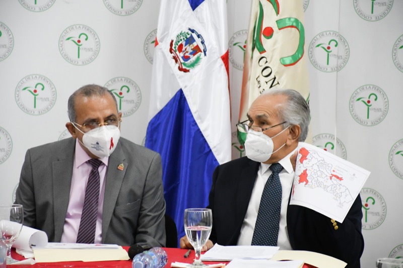 Reunión con el doctor Plutarco Arias y demás miembros del Consejo.