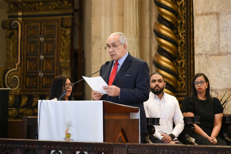 Director ejecutivo de CONAPE llama a respetar y venerar a los adultos mayores.