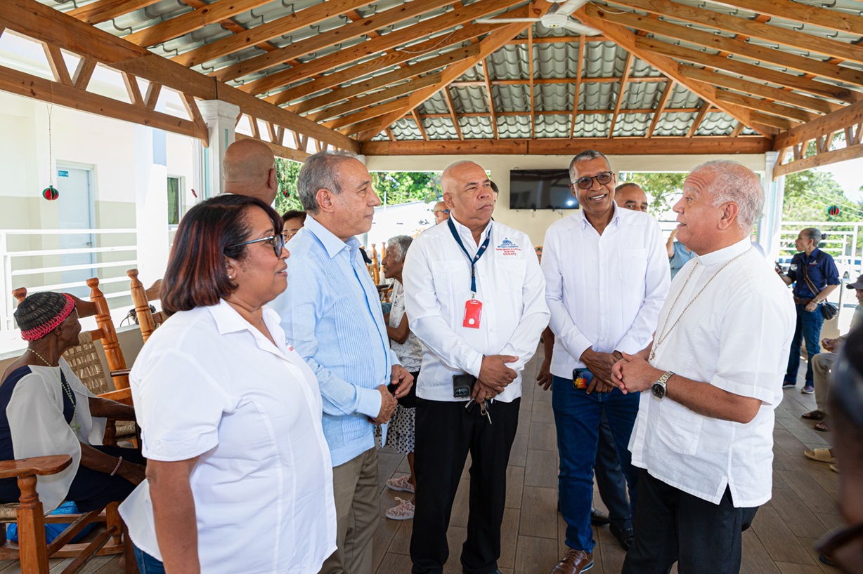 Director ejecutivo del CONAPE realiza recorrido de evaluación por centros de envejecientes de la región Sur.