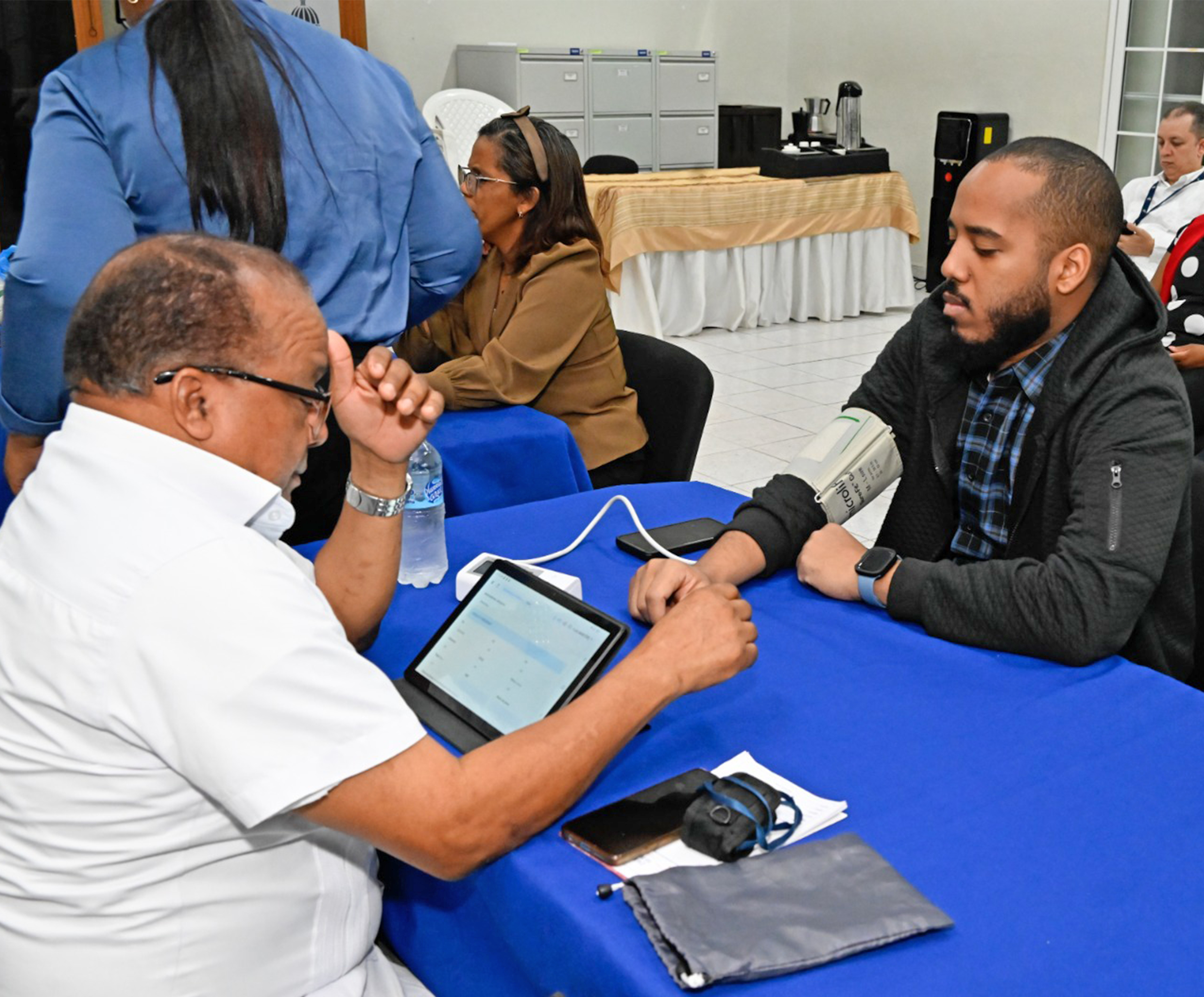 El CMSST del CONAPE realiza jornada de salud en beneficio de sus colaboradores