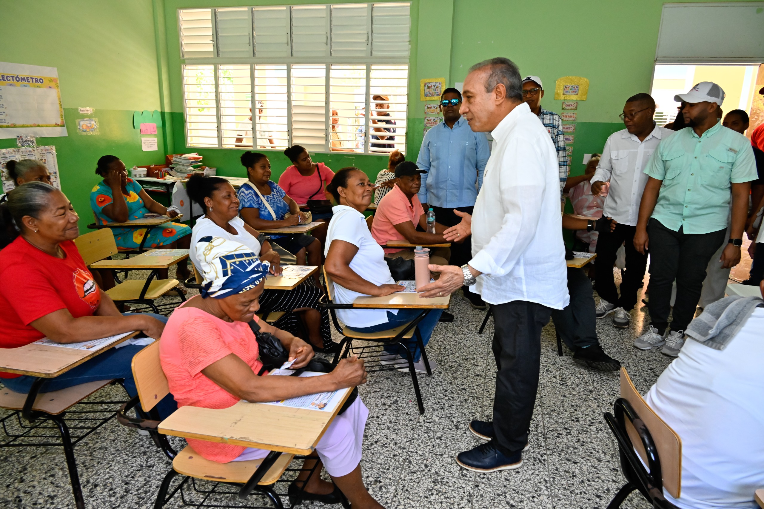 Director ejecutivo del CONAPE encabeza exitosa jornada de inclusión social en Samaná.