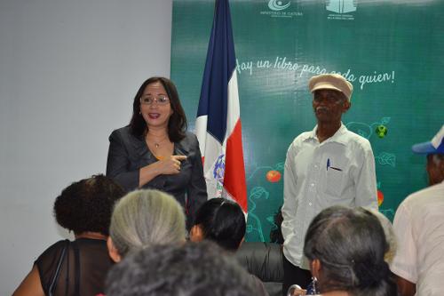 Directora de CONAPE ofrece charla en la 20a. Feria Internacional del Libro 2017