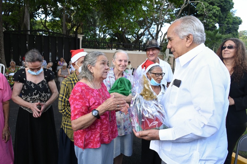 Director Ejecutivo de CONAPE visita Hospicio San Vicente de Paúl