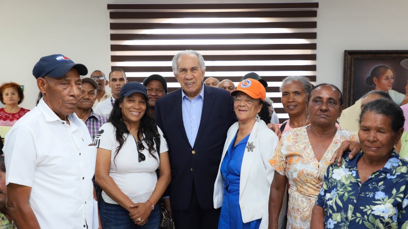 Adultos mayores de Yamasá agradecen al Presidente Luis Abinader y a CONAPE por pensiones solidarias