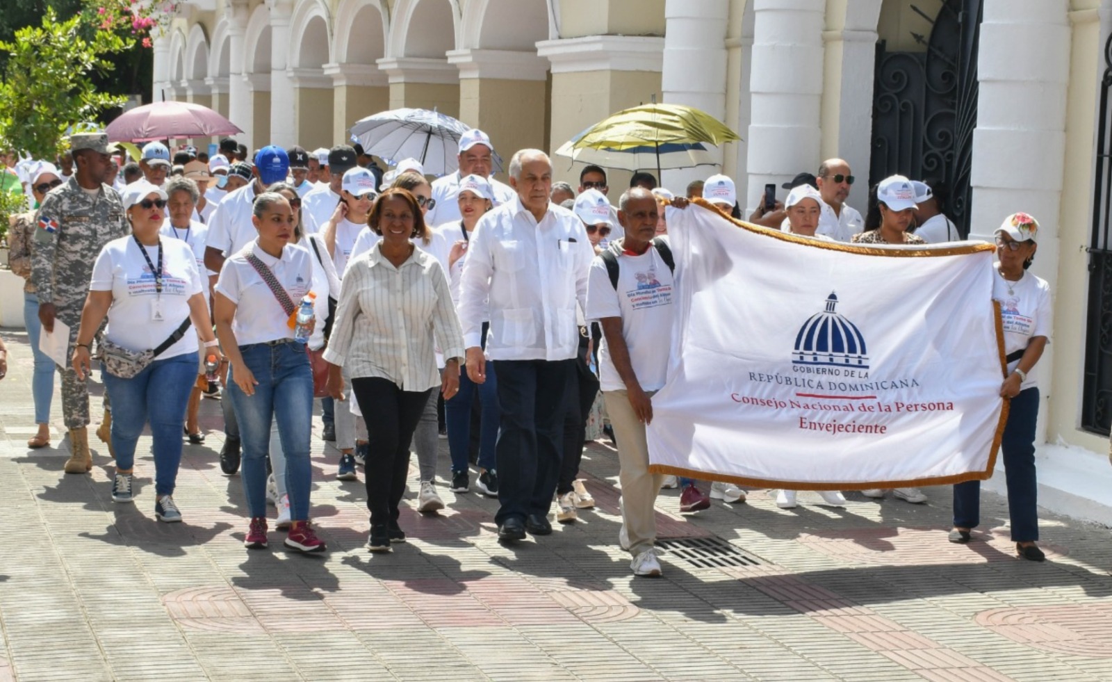 CONAPE realiza caminata en conmemoración al Día Mundial de Toma de Conciencia sobre Abuso y Maltrato en la Vejez