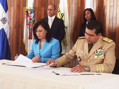 Ministerio Defensa y el CONAPE firman acuerdo para la promoción de Los Derechos Humanos